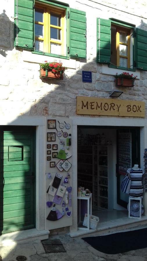 Apartments Mime - Small House Vodice Ngoại thất bức ảnh